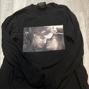 Forever 21 Black Long Sleeve Graphic Tee